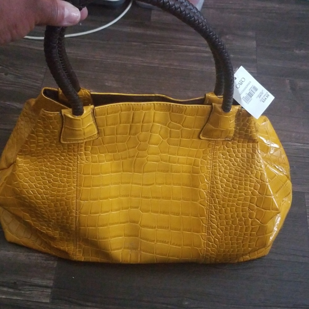 Alligator print handbag great for summer - Picture 2 of 3